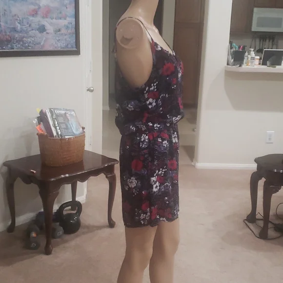 HYPE l artsy floral display flowy spaghettistrap romper double keyhole airy - Picture 6 of 8